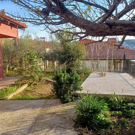 Tatil Evi άνετη κατοικία με κήπο Kesriye