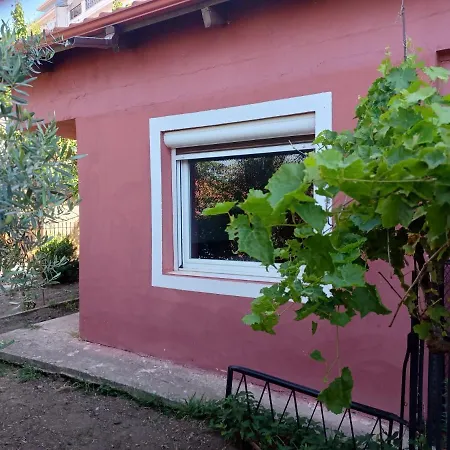 άνετη κατοικία με κήπο Tatil Evi Kesriye