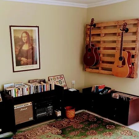 άνετη κατοικία με κήπο Tatil Evi *